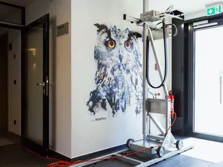wallPen E2 Vertical Wall Printer, 2023, Only 30 Operating Hours — zdjęcie 1